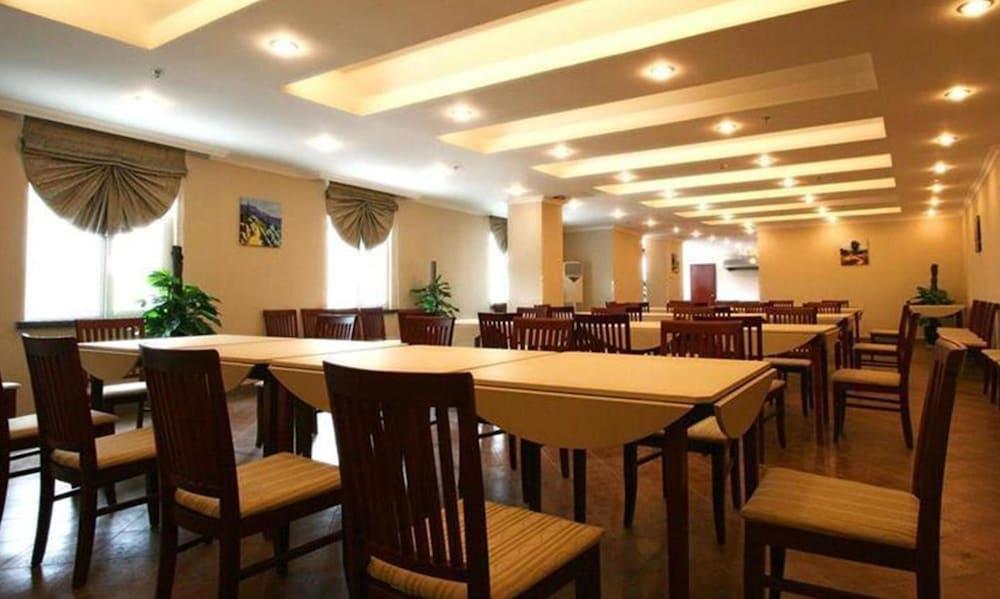 Greentree Inn Shanghai Hongqiao Airport Apartment Hotel Buitenkant foto